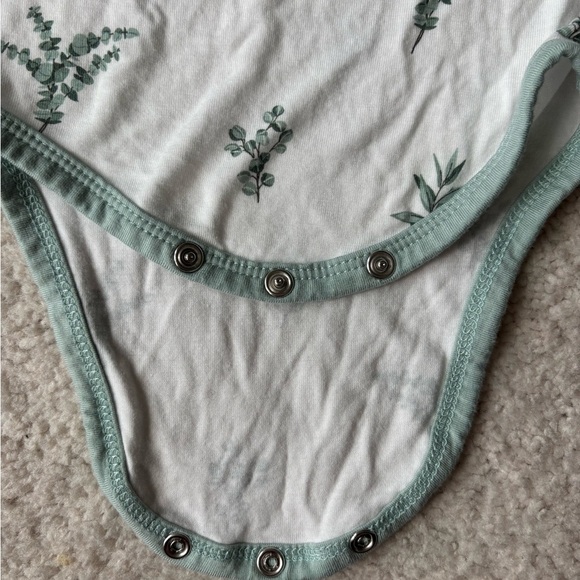 Kyte Baby eucalyptus one piece bodysuit size 18-24m - Picture 4 of 6
